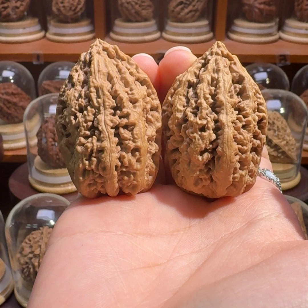 文玩核桃把件塔尖