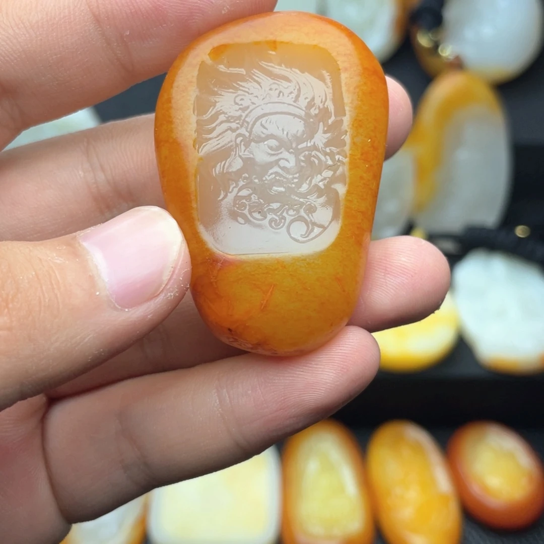 瑜***回颈饰未镶嵌和田玉