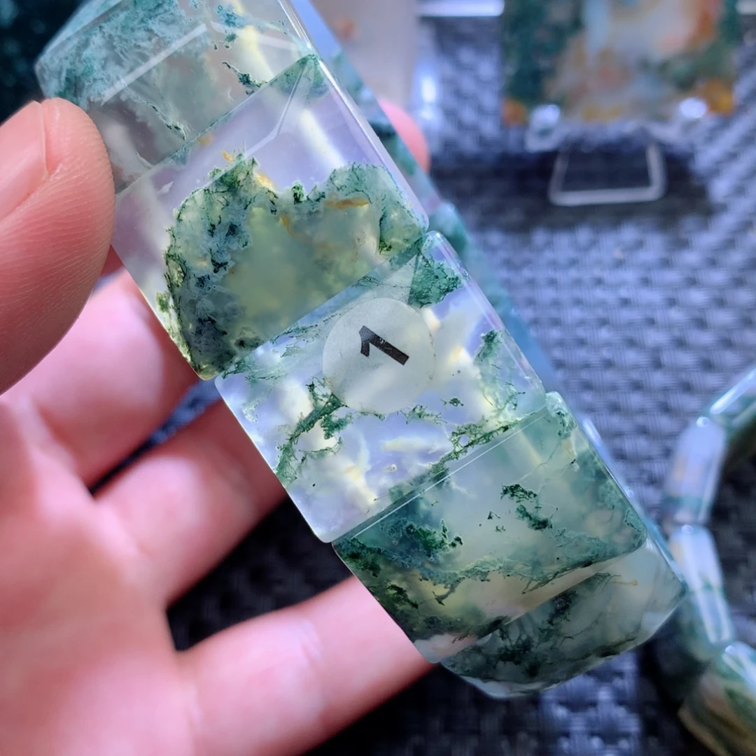 未镶嵌颈饰玛瑙/玉髓爷*