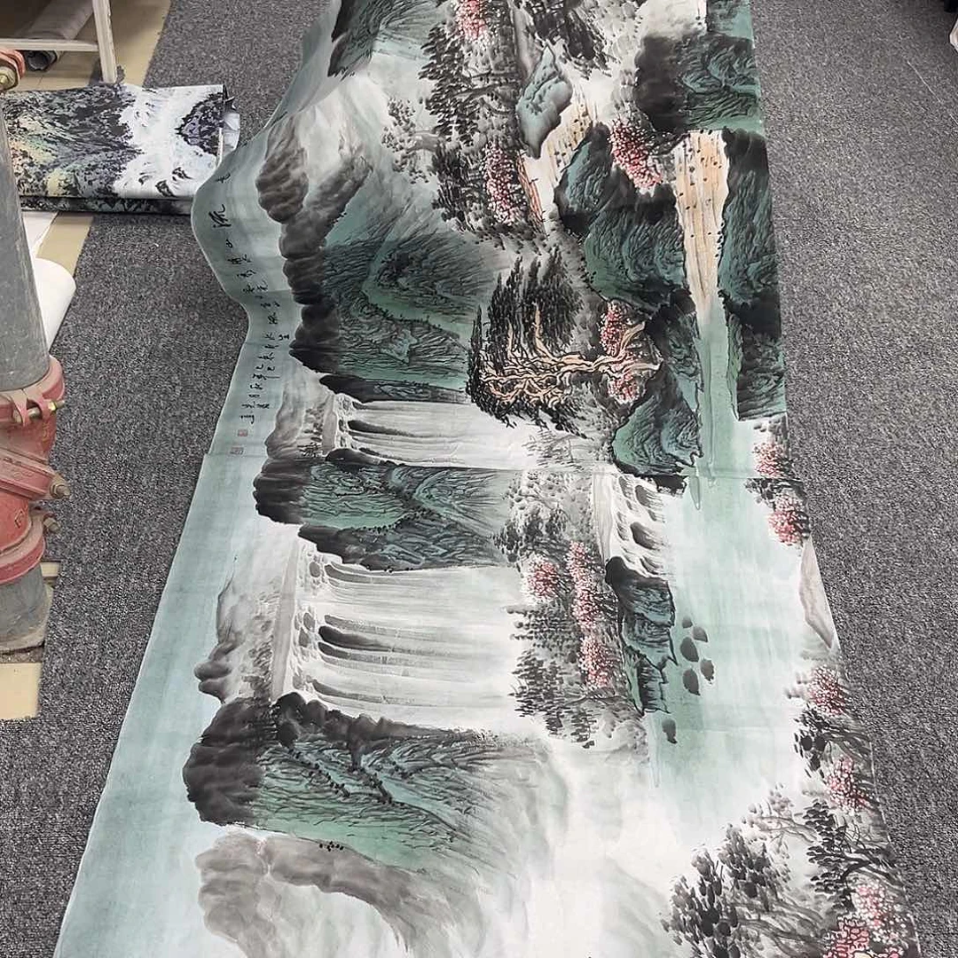 国画卖字画的小男孩