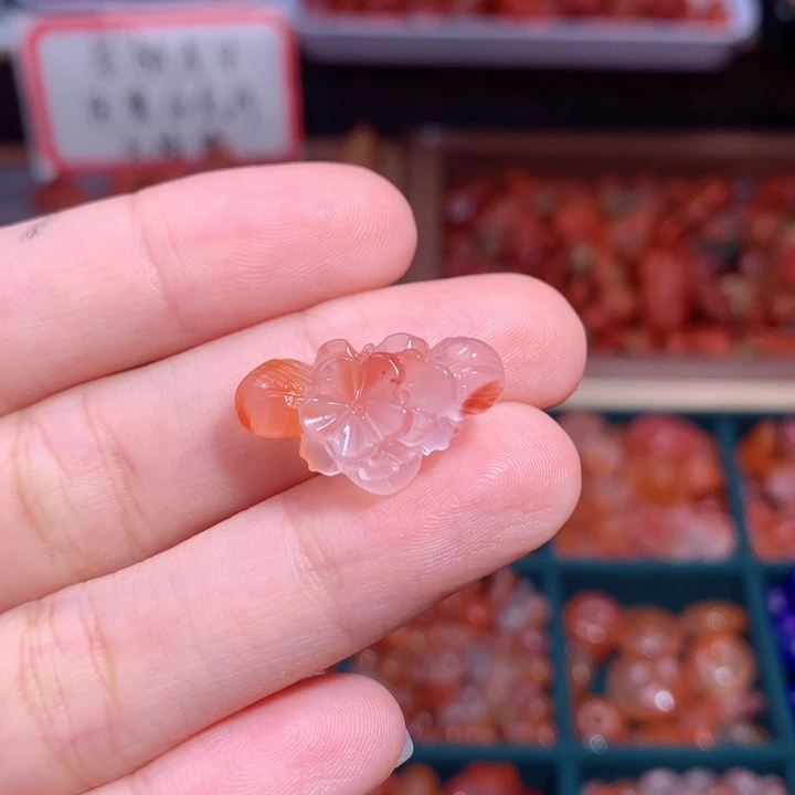 南红玛瑙未镶嵌南红蝴蝶花