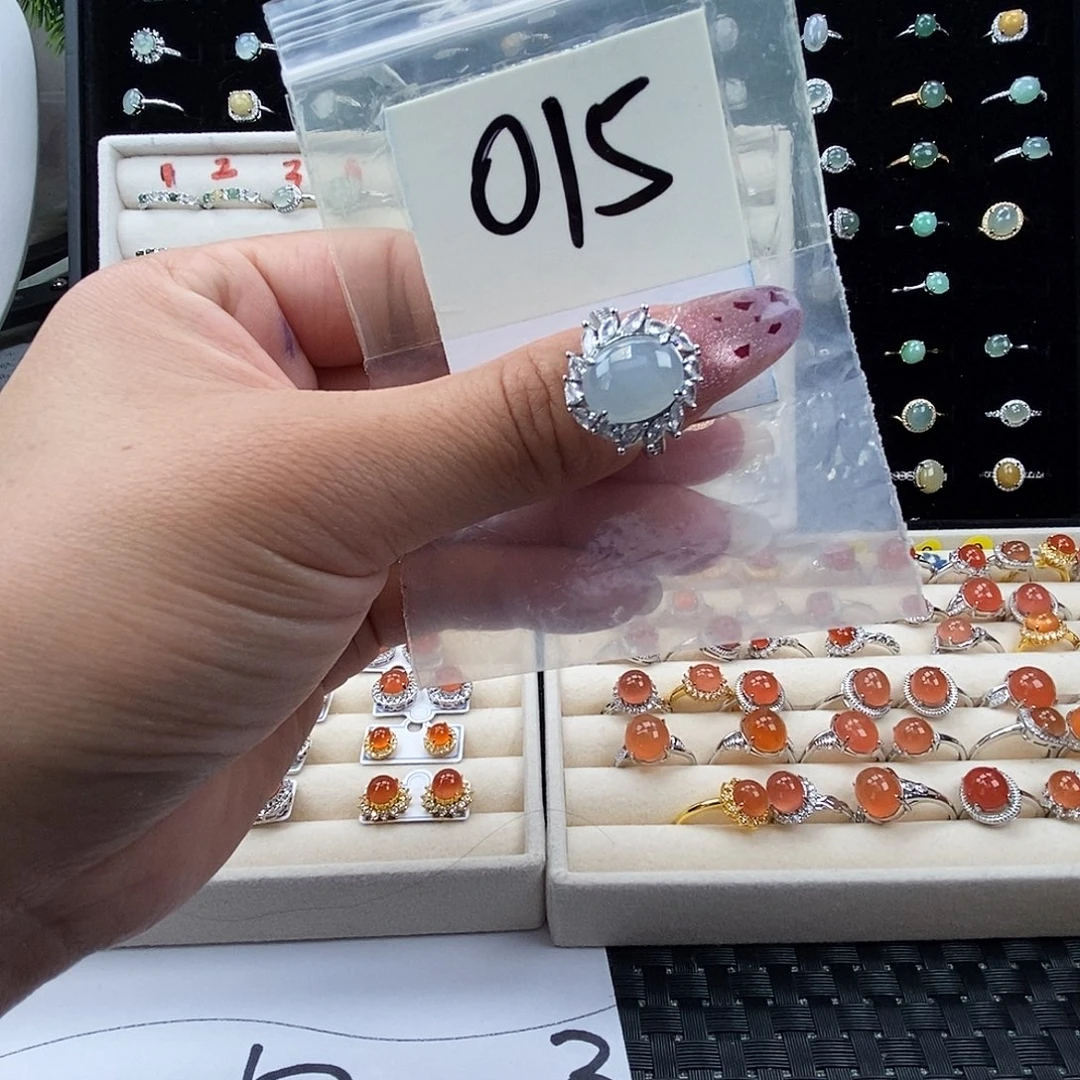 翡翠未镶嵌戒指缅甸