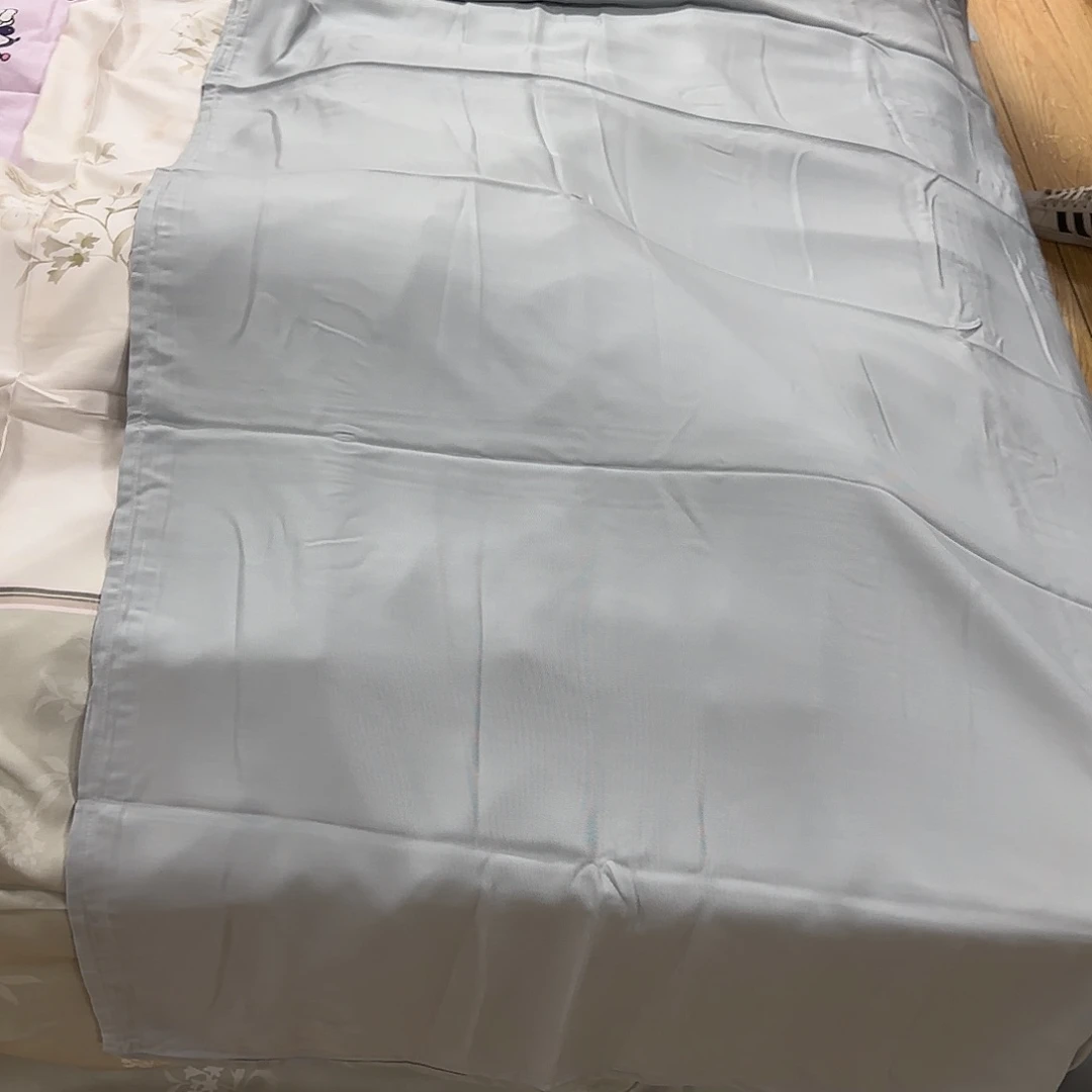 貂毛羽绒柞蚕丝董*董