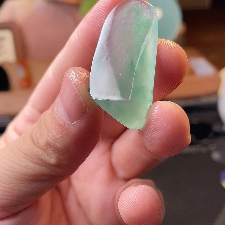 翡翠未镶嵌挂件冰蓝花随形