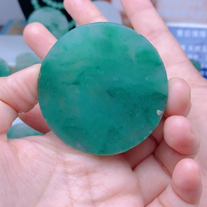 未镶嵌定制石英质玉（非洲翠）