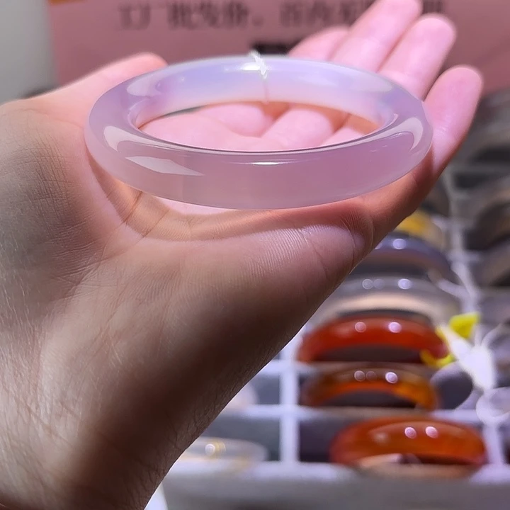 玛瑙/玉髓未镶嵌手镯天然玛瑙，默认微瑕，不退不换