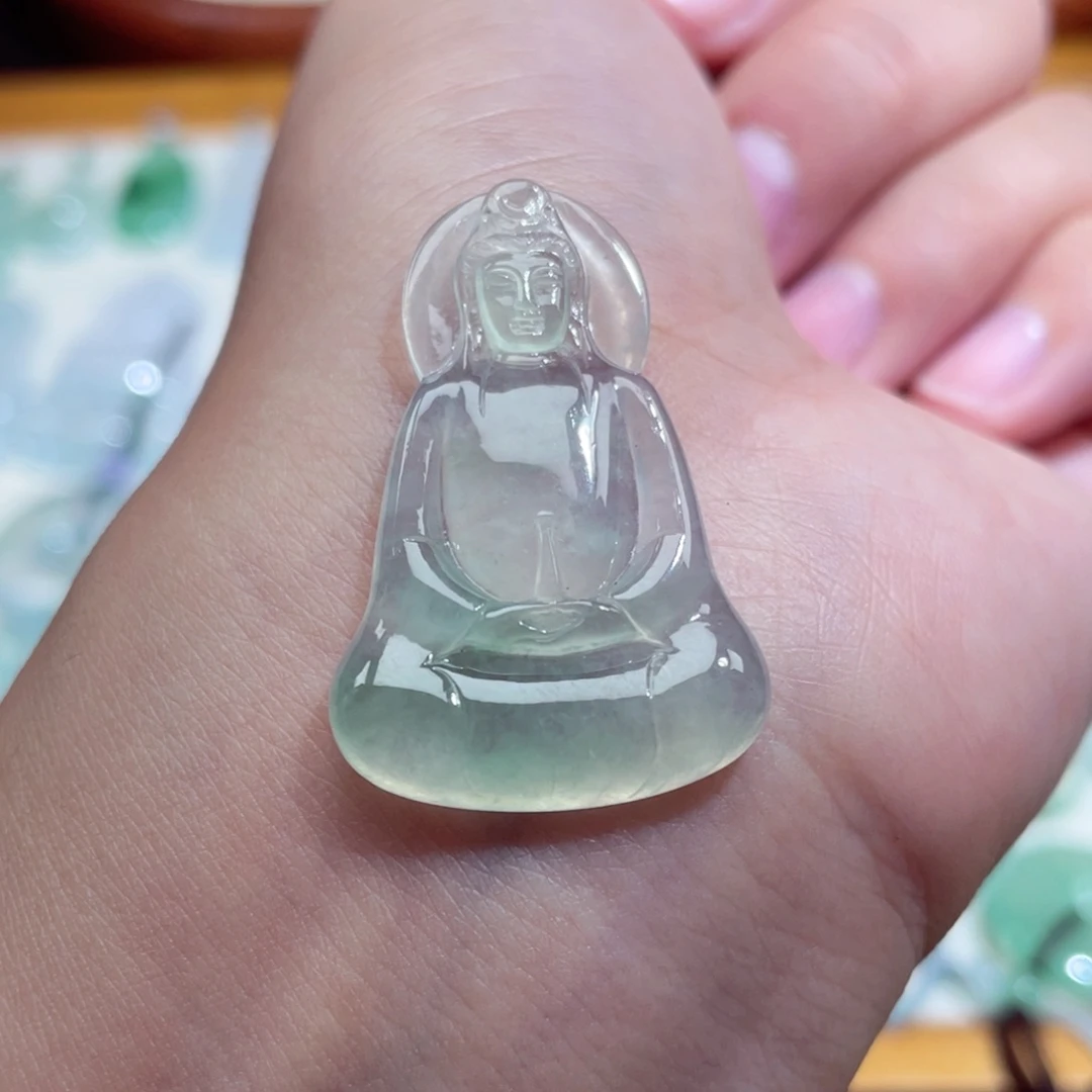 翡翠未镶嵌颈饰素衣观音