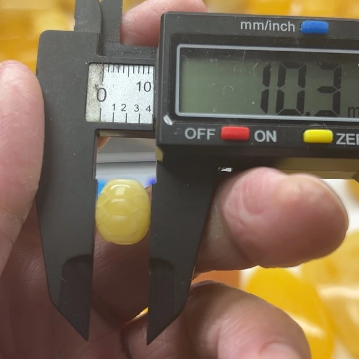 琥珀（矿物珀）未镶嵌裸石