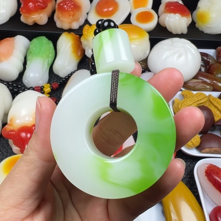 新疆戈壁五彩石金丝