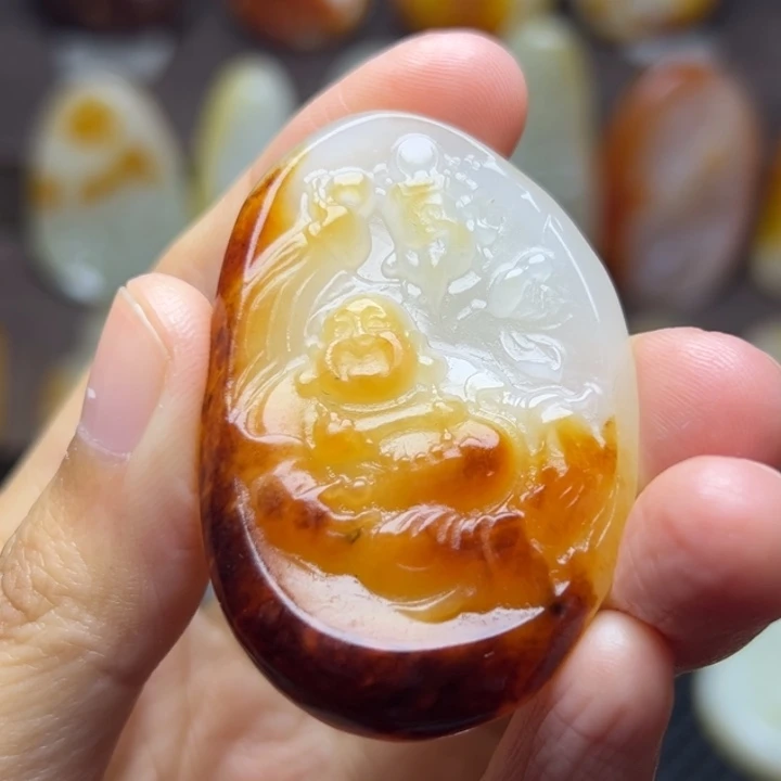 和田玉未镶嵌颈饰