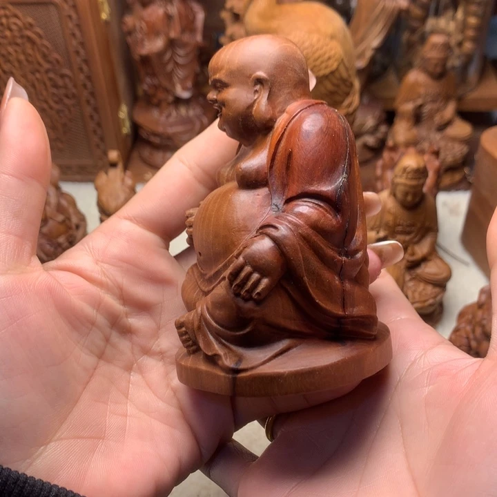 檀香木其他老山檀香手把件瑕疵