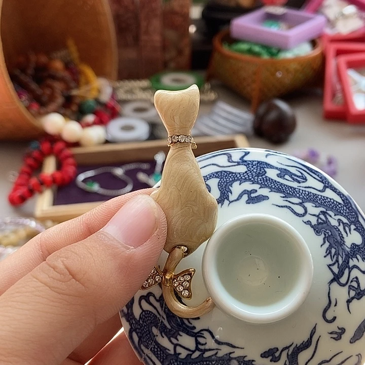 瓷片哈哈哈哈哈哈哈哈哈就