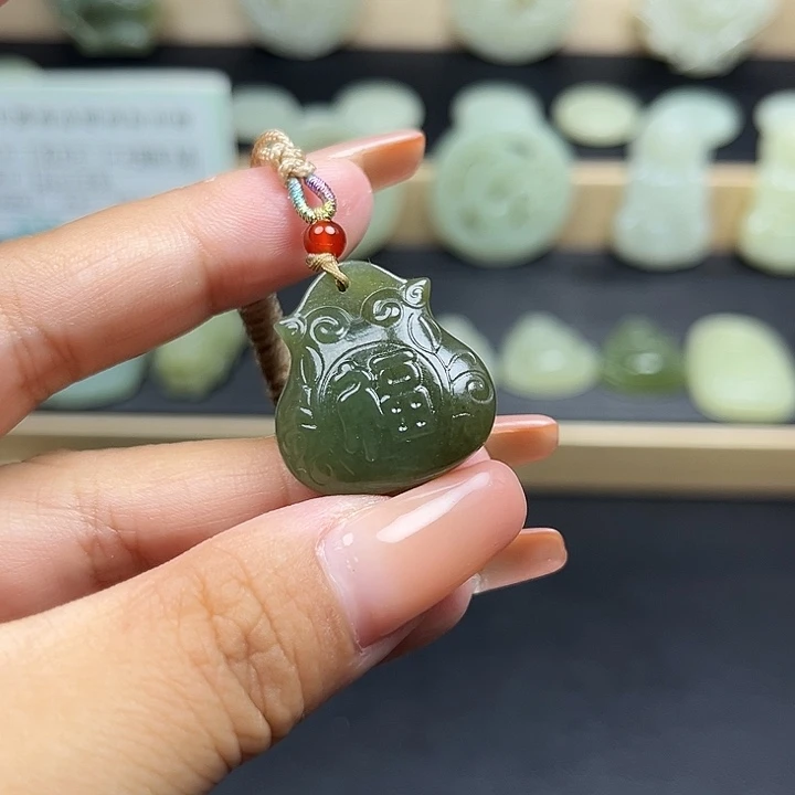 颈饰未镶嵌和田玉