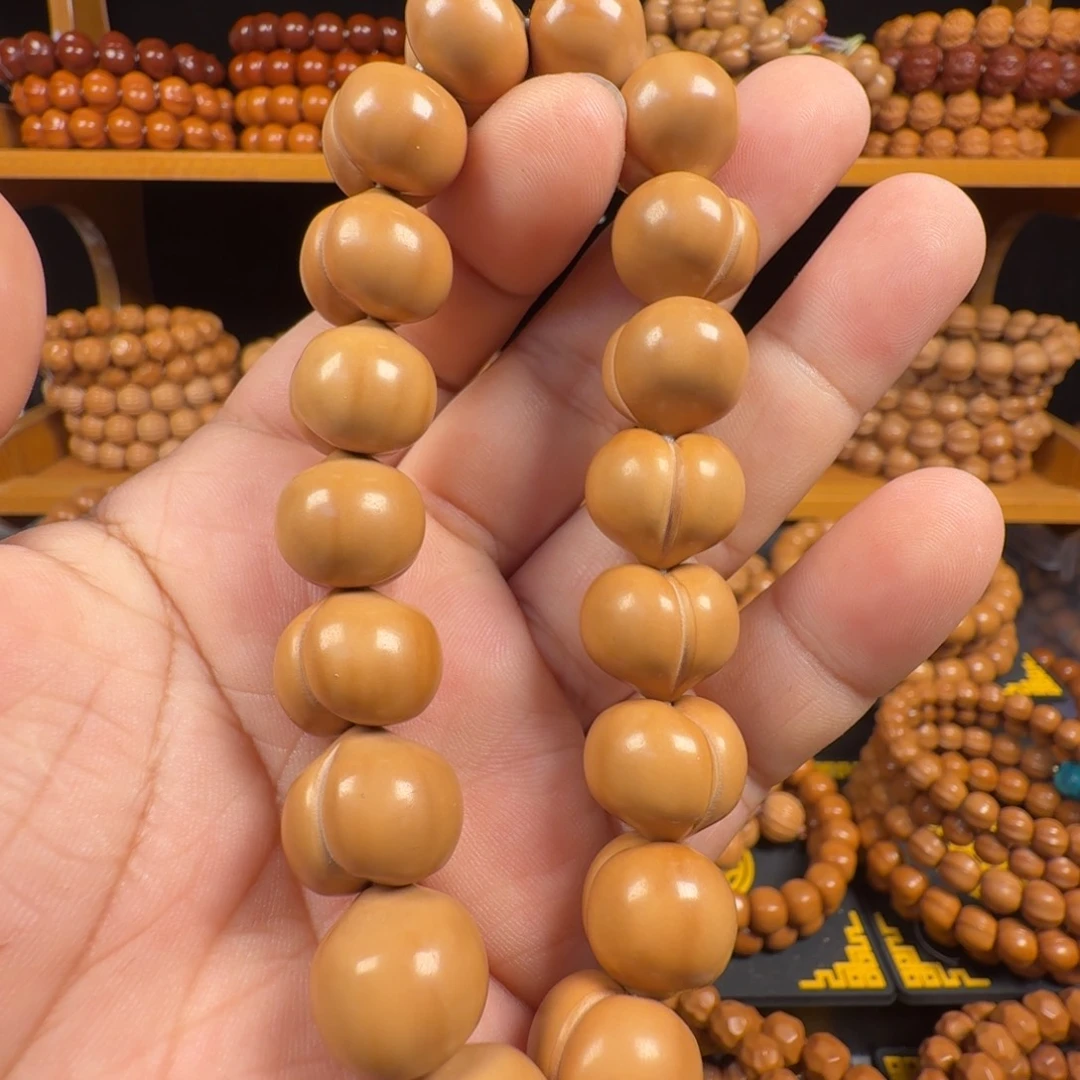 吊坠猴头核桃大屁桃