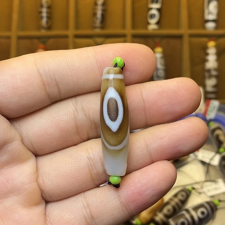 玛瑙/玉髓未镶嵌珠宝半成品慎*.
