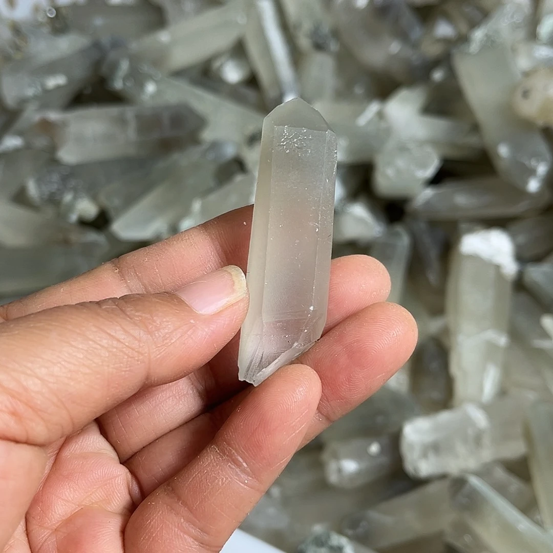 勾***士水晶未镶嵌珠宝半成品