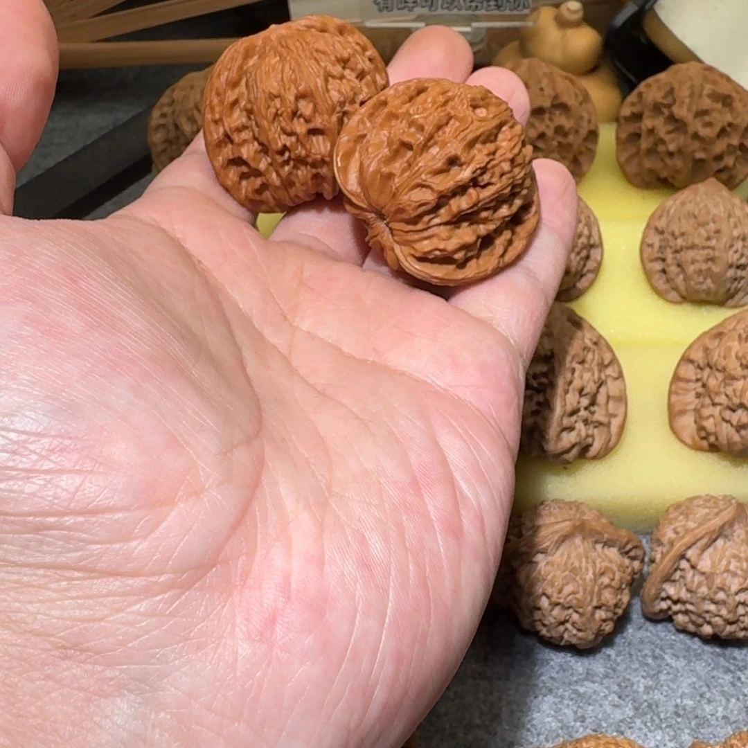 飞***圆文玩核桃吊坠磨盘