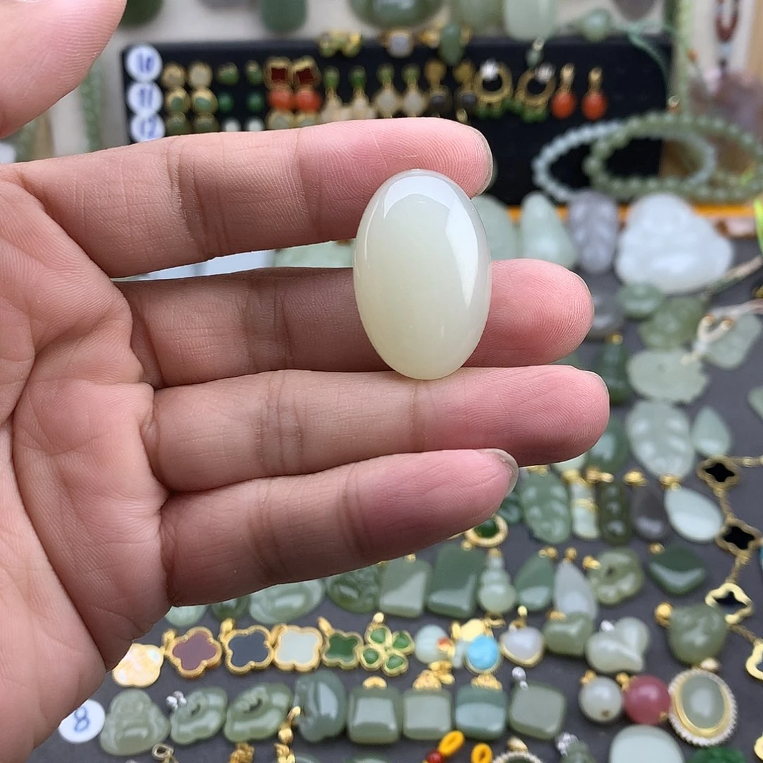 和田玉未镶嵌吊坠(不含链)