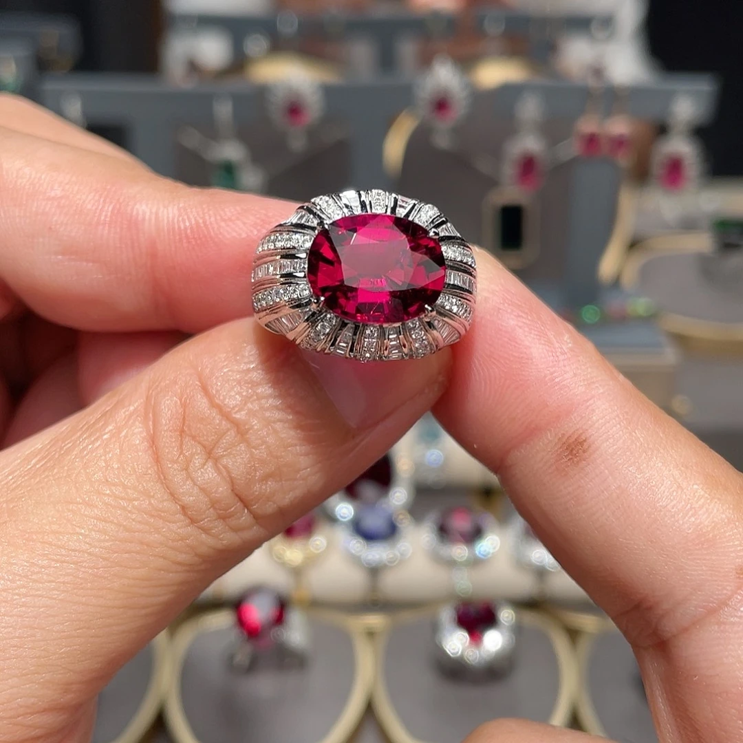 戒指18K金镶嵌碧玺5.35ct