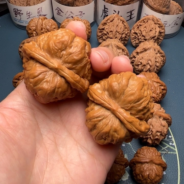 文玩核桃吊坠46蛤蟆头开播福利