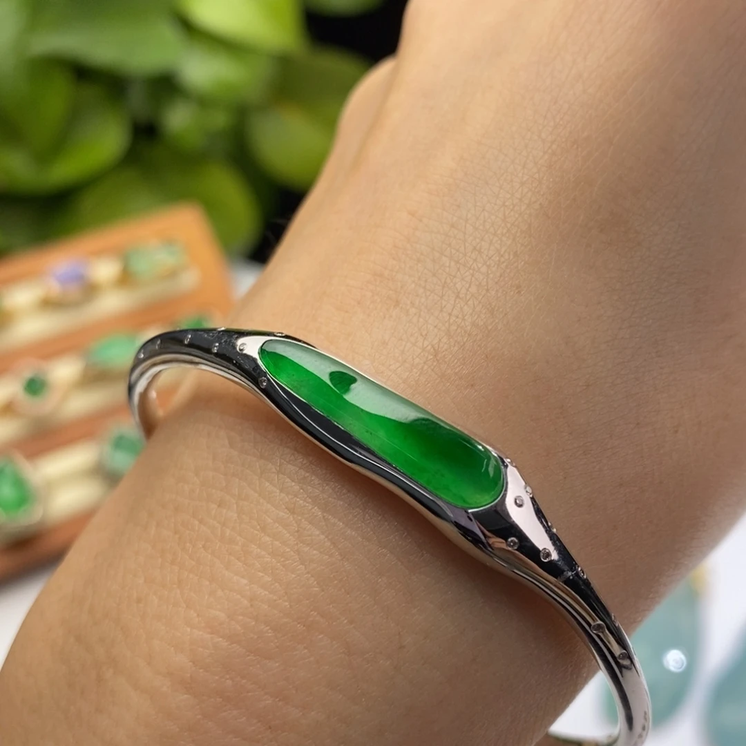 翡翠手镯18K金镶嵌手镯