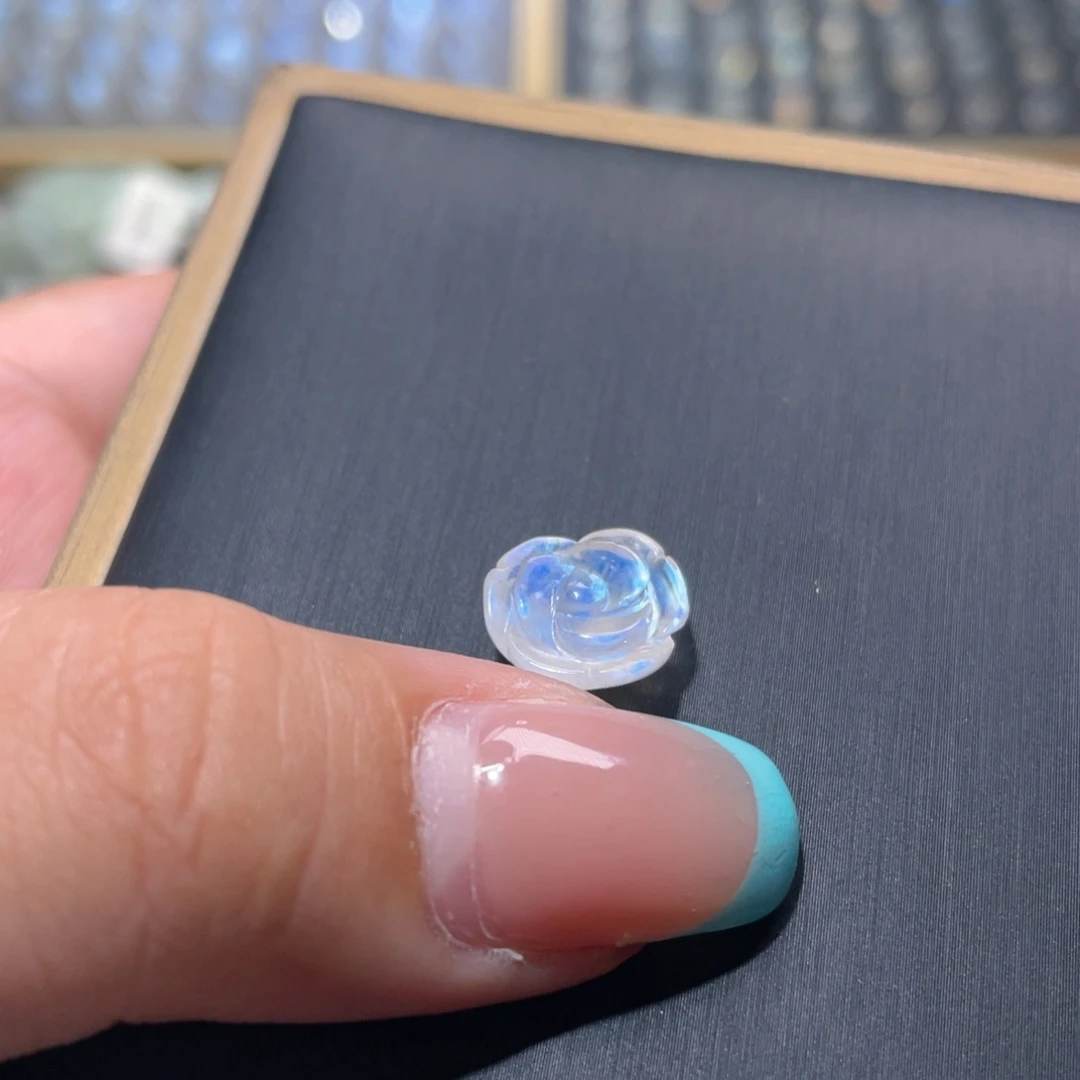 哦***颈饰长石未镶嵌蓝月光玫瑰花吊坠直径11.8mm