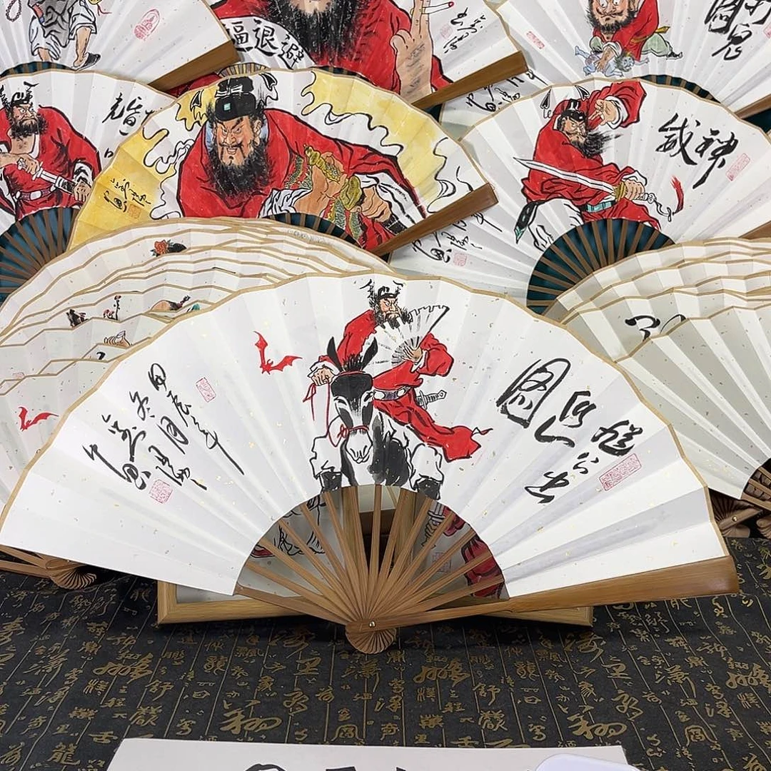 国画板****s手绘折扇一把