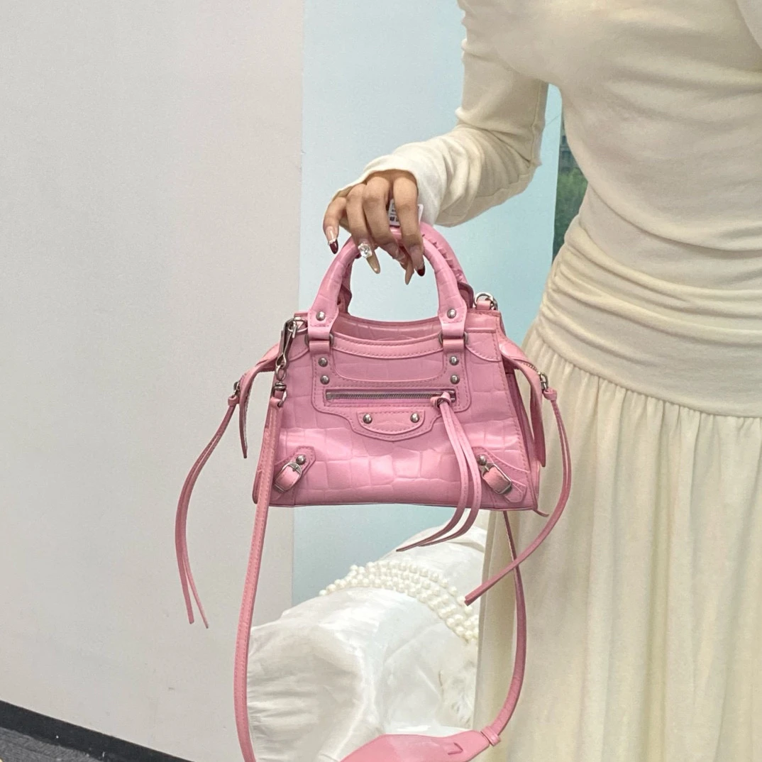 95新 Balenciaga/巴黎世家 巴黎世家少女粉机车手拎斜挎包