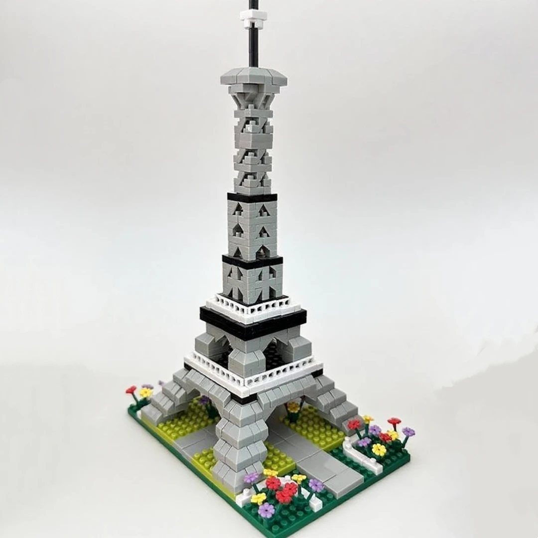 潮玩巴黎铁塔积木街景微颗粒积木益智拼装玩具生日礼物摆件