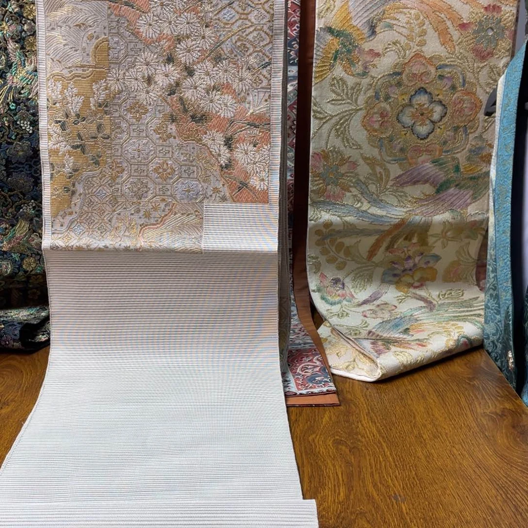 织绣纳纱绣莎螺钿