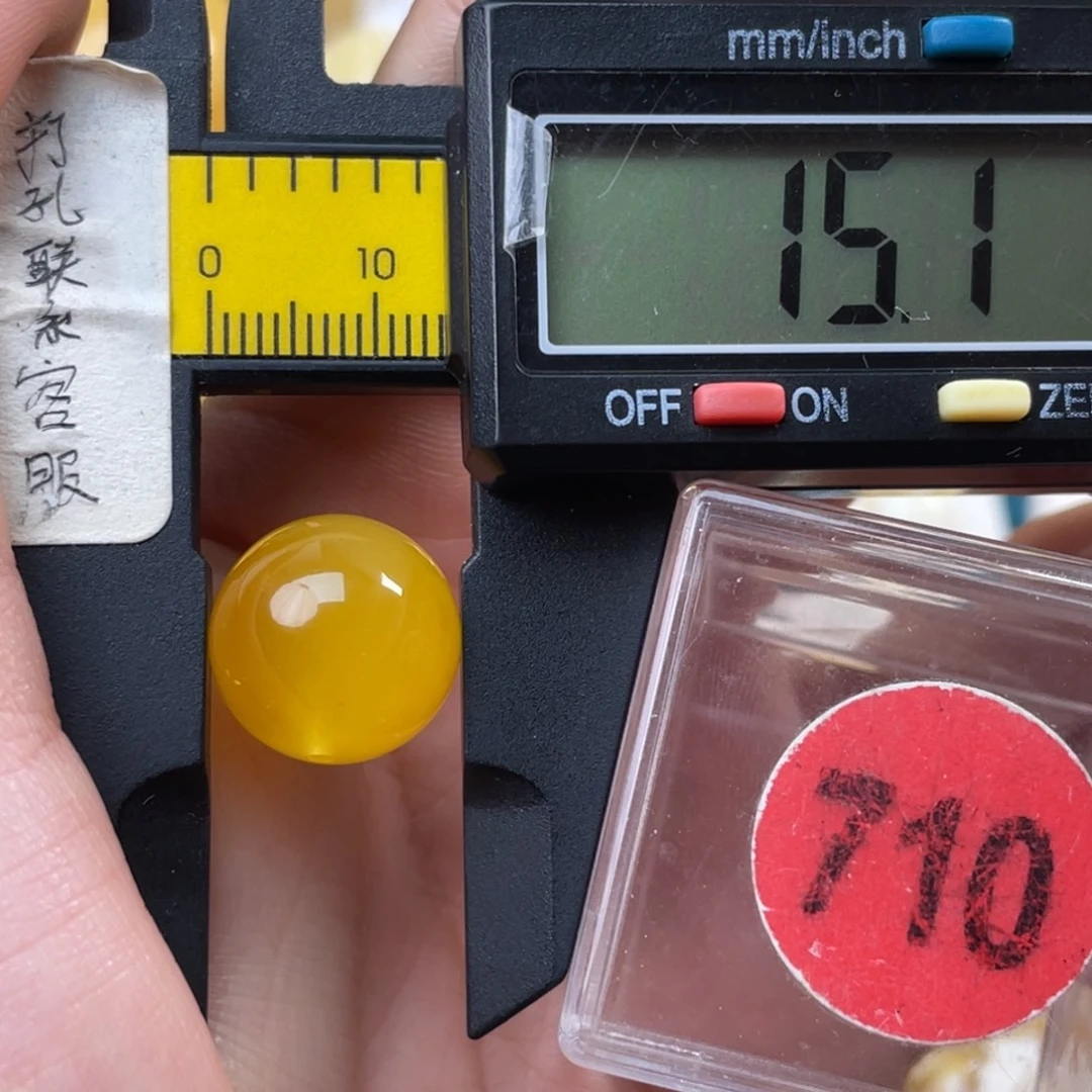 蜜蜡未镶嵌珠宝奇石微瑕