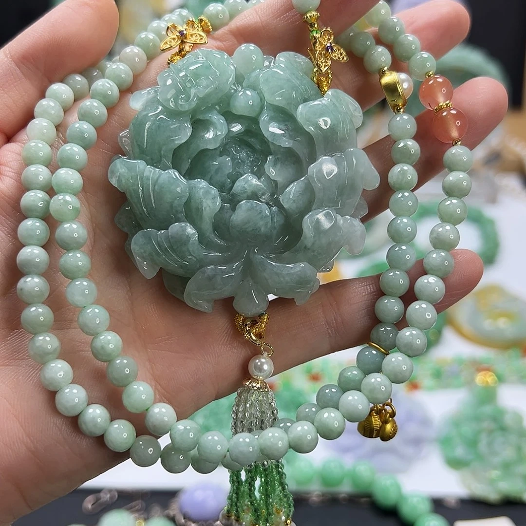 翡翠未镶嵌颈饰吊坠
