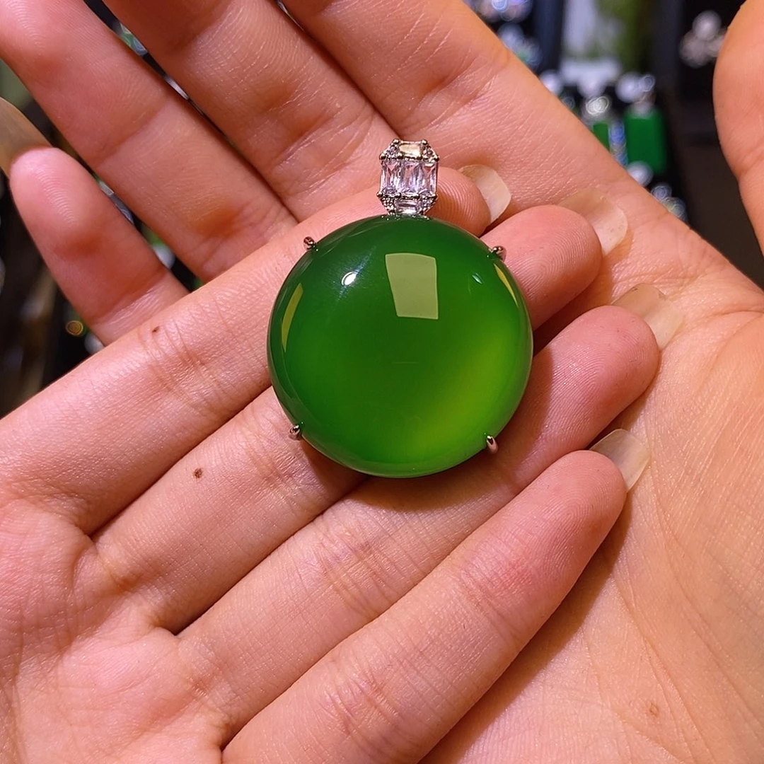 玛瑙/玉髓颈饰合金