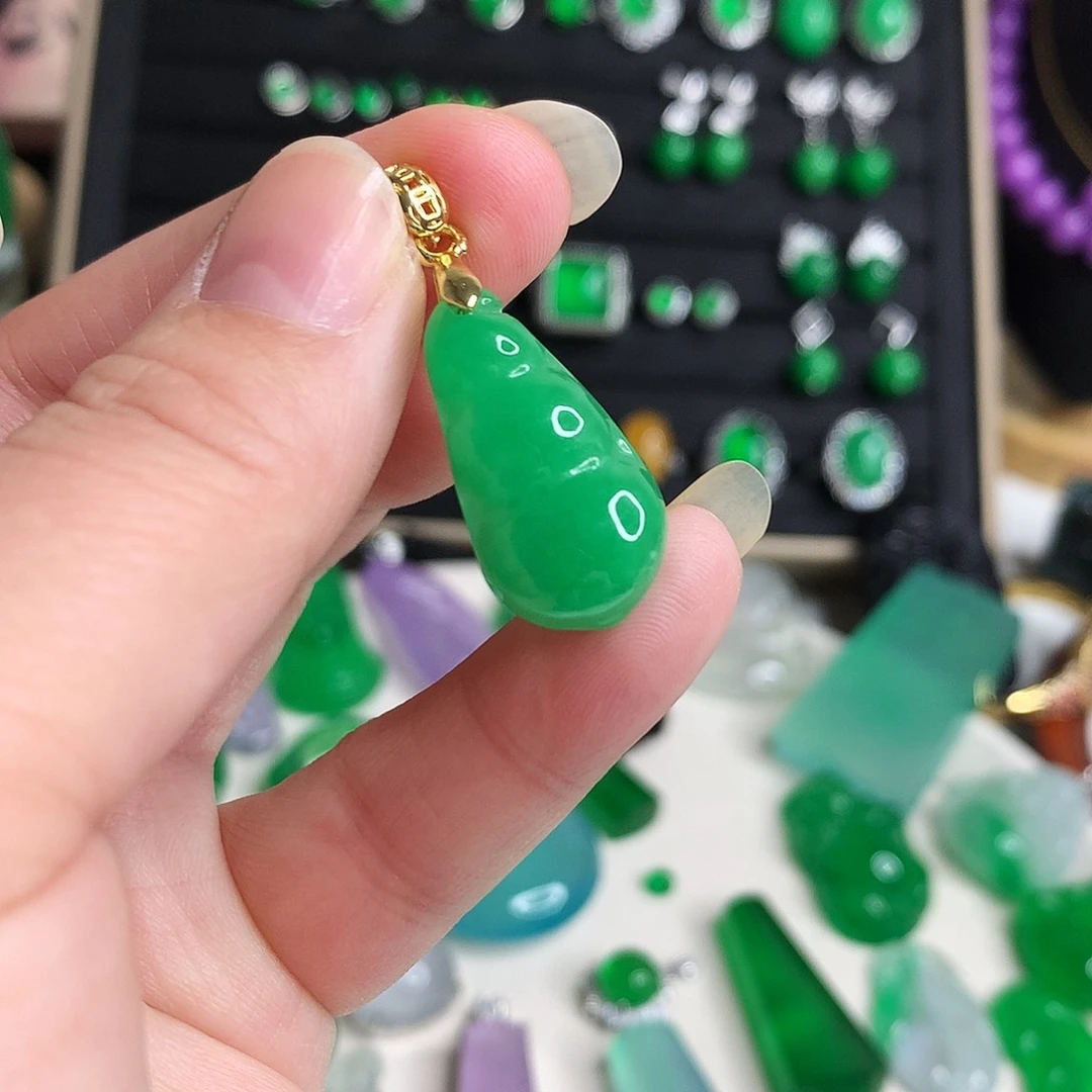 王***馆翡翠未镶嵌手饰优化739