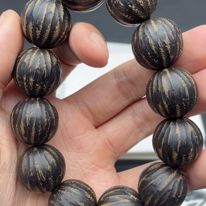 沉香碎屑沉香越南虫漏