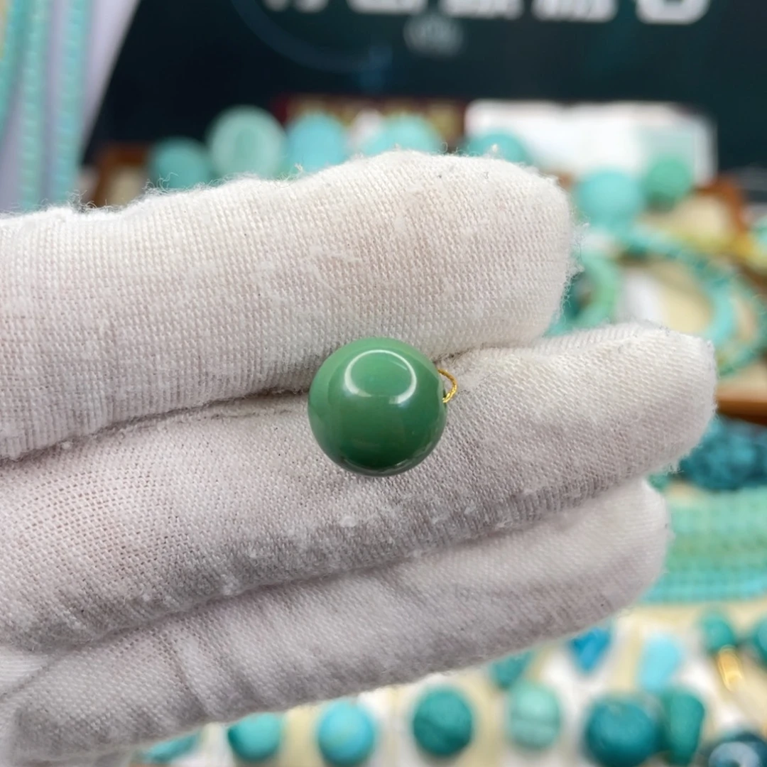 绿松石未镶嵌颈饰