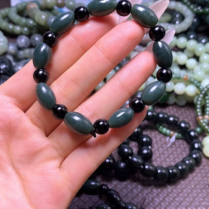 未镶嵌手串和田玉卡9