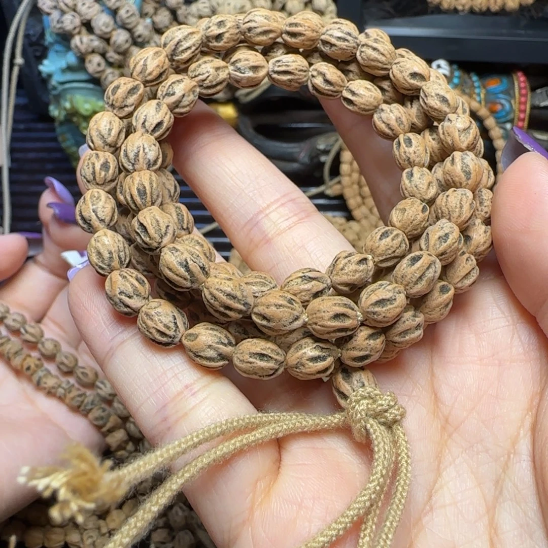 自***。柏香籽/百香籽吊坠