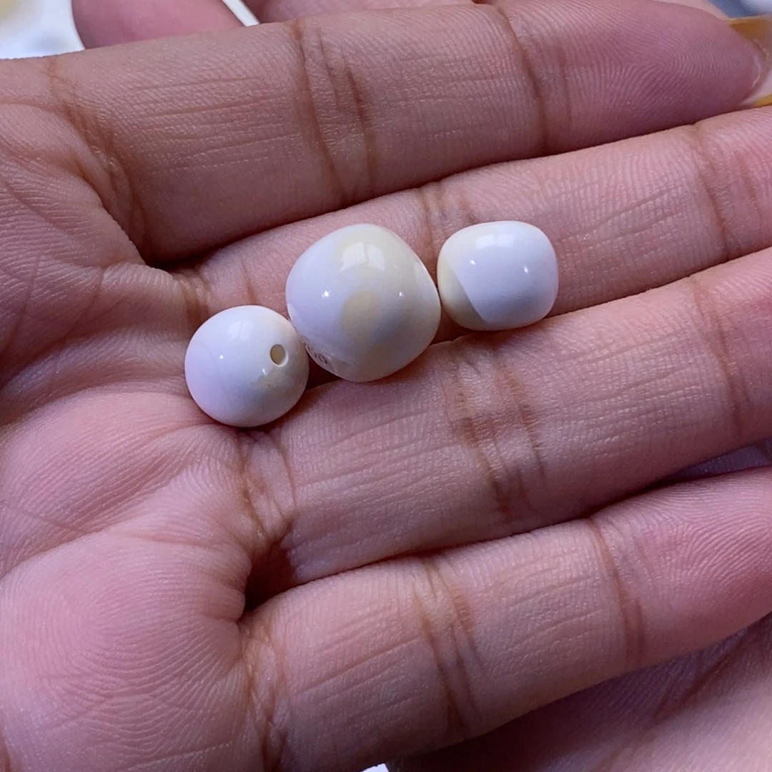 暗***巷未镶嵌琥珀珠宝奇石