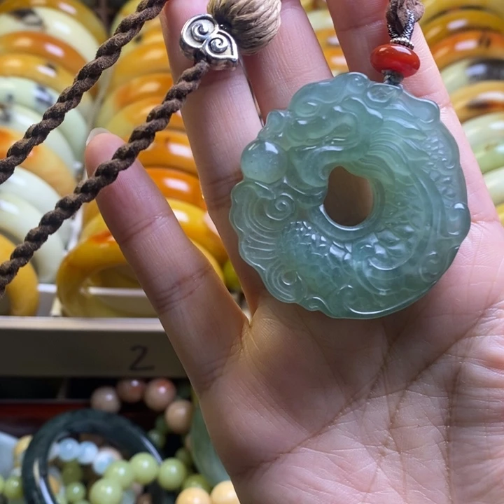 蛇纹石玉坠未镶嵌