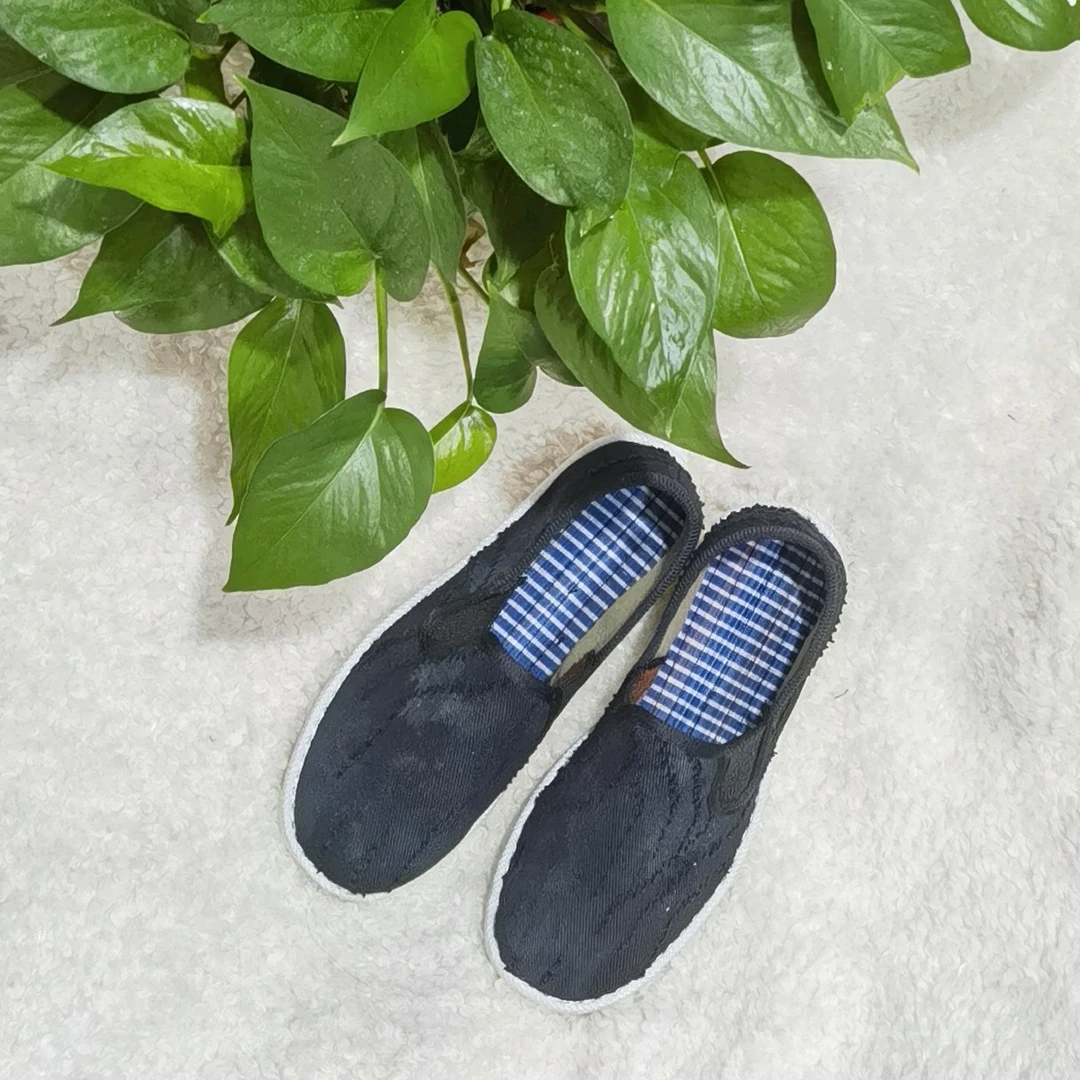 休闲风缝制鞋松紧带纯色布鞋休闲工作旅游散步，久穿不累脚，（包邮）