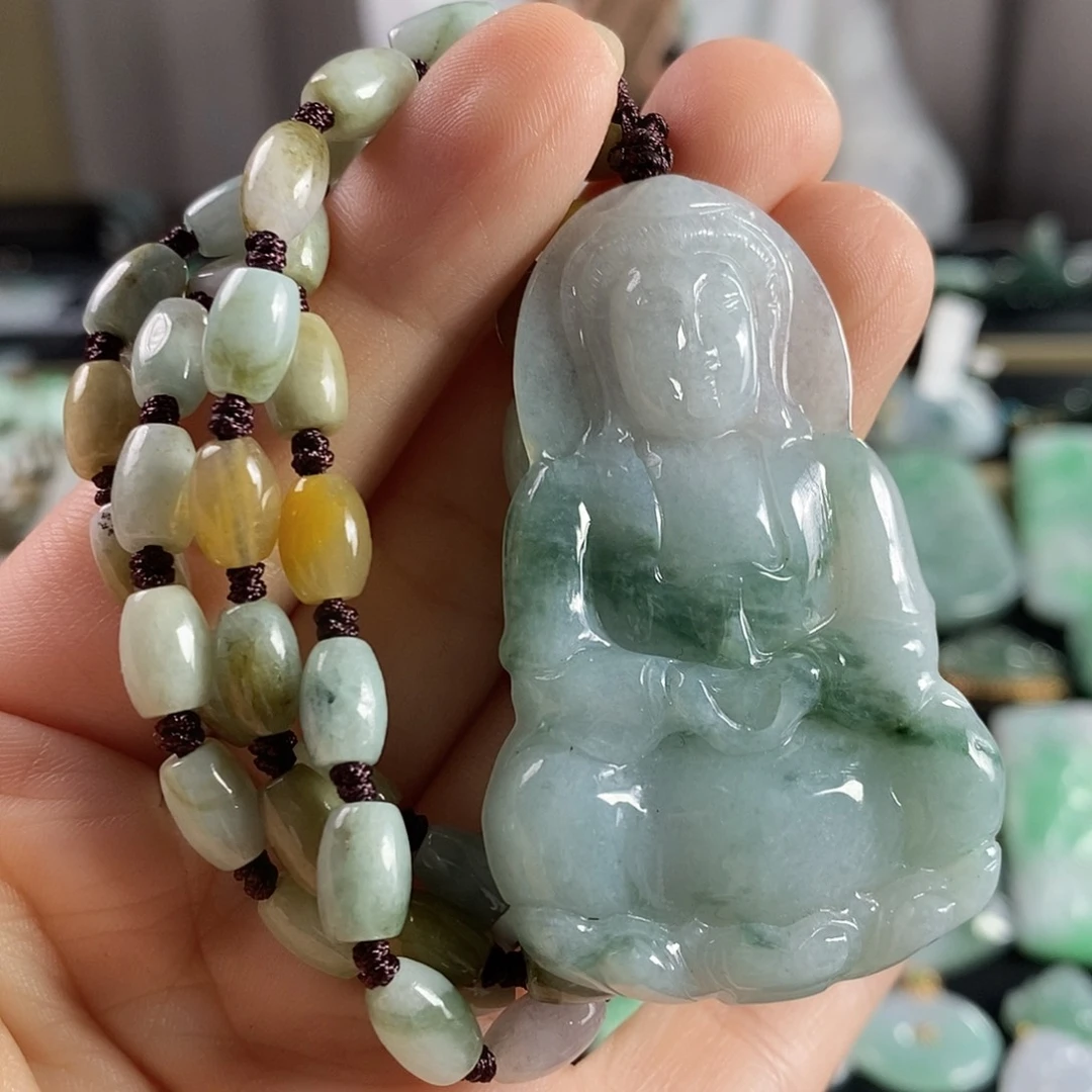 翡翠未镶嵌颈饰观音