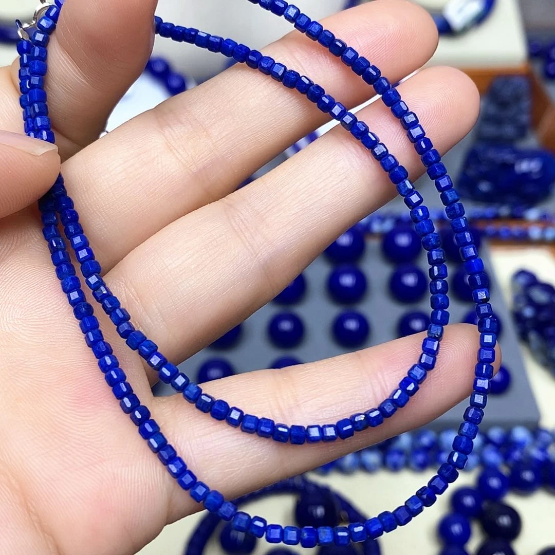 青金石未镶嵌颈饰