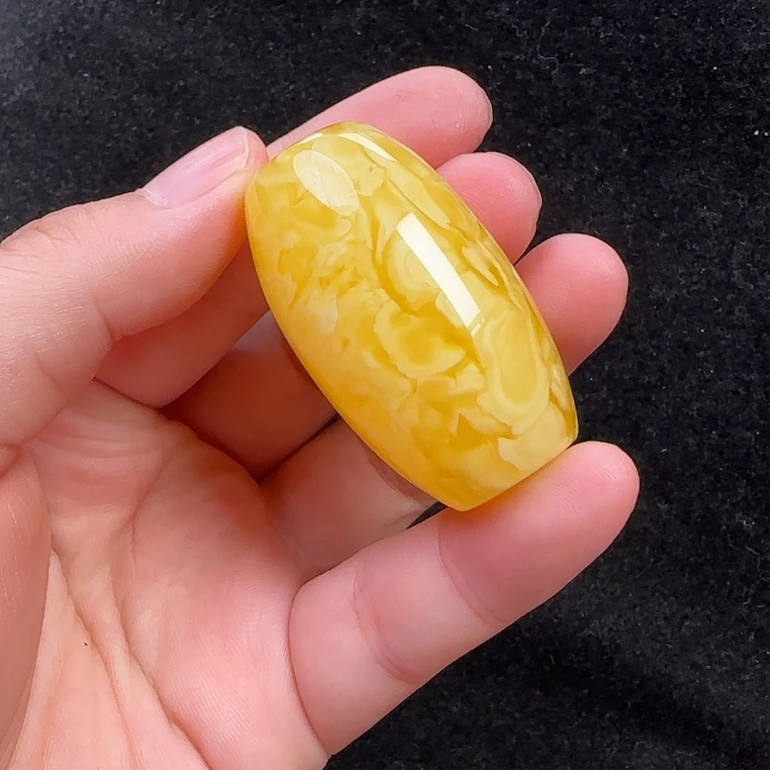 蜜蜡未镶嵌珠宝奇石