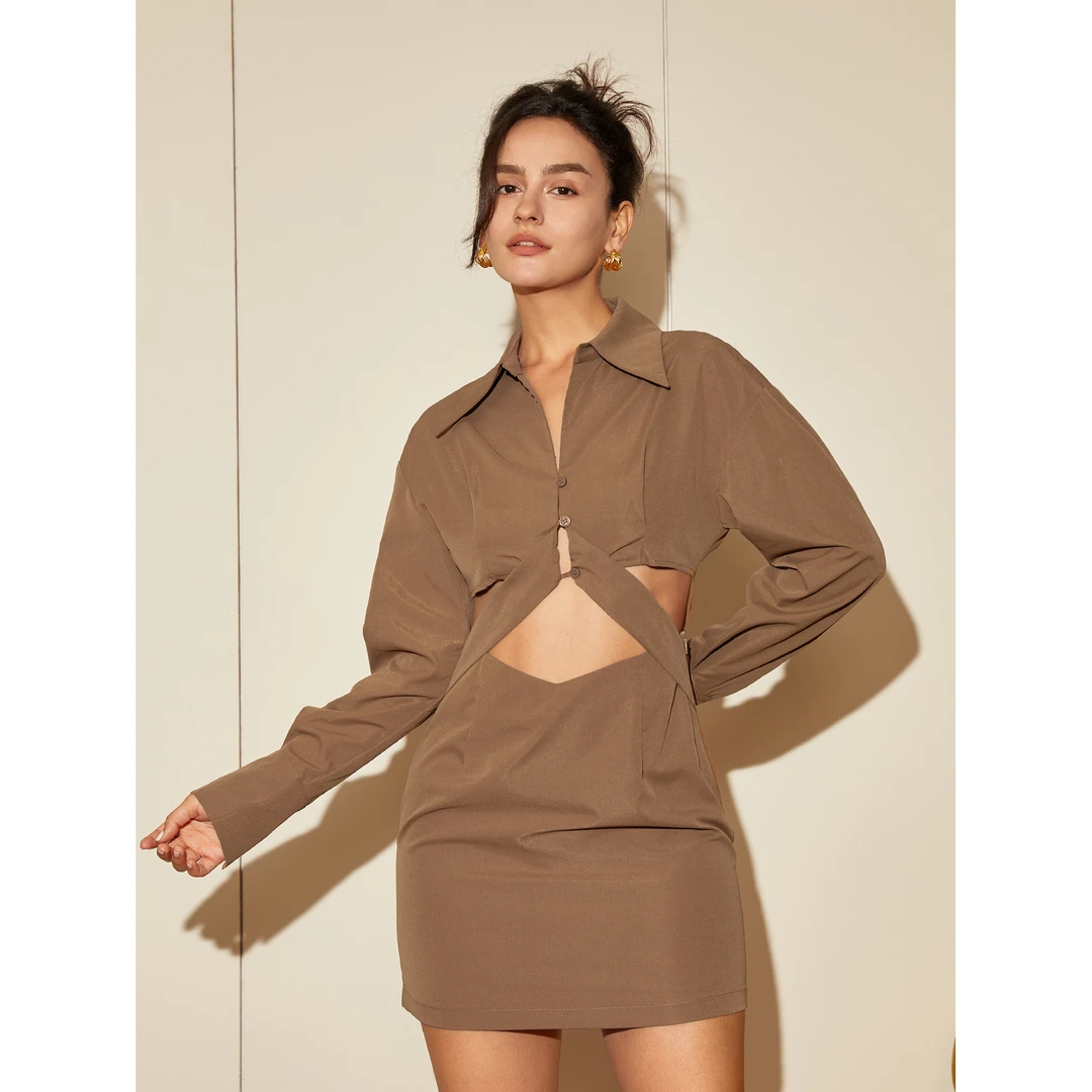 23429S棕色长袖挖腰连衣裙