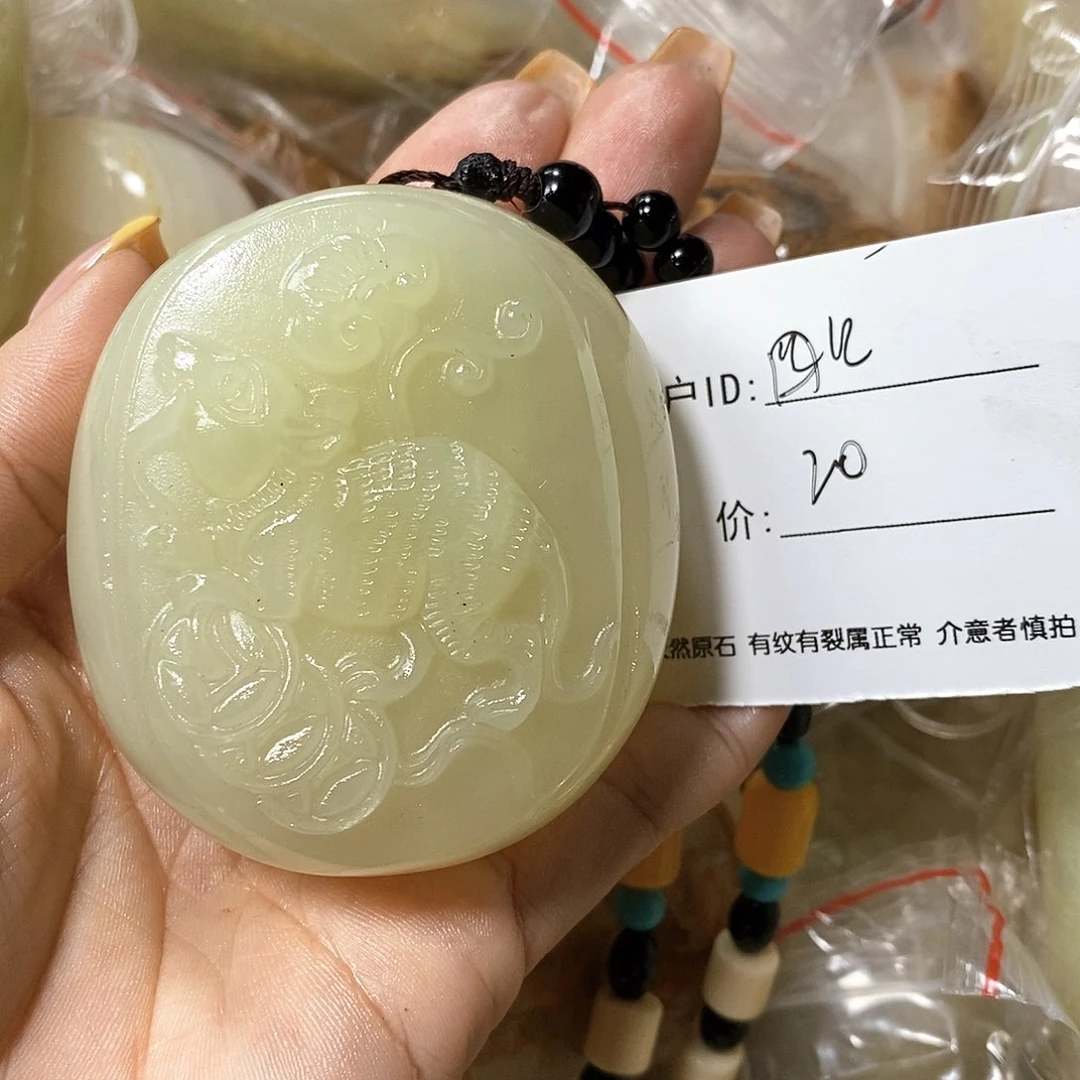 石材四**家古青石手把件