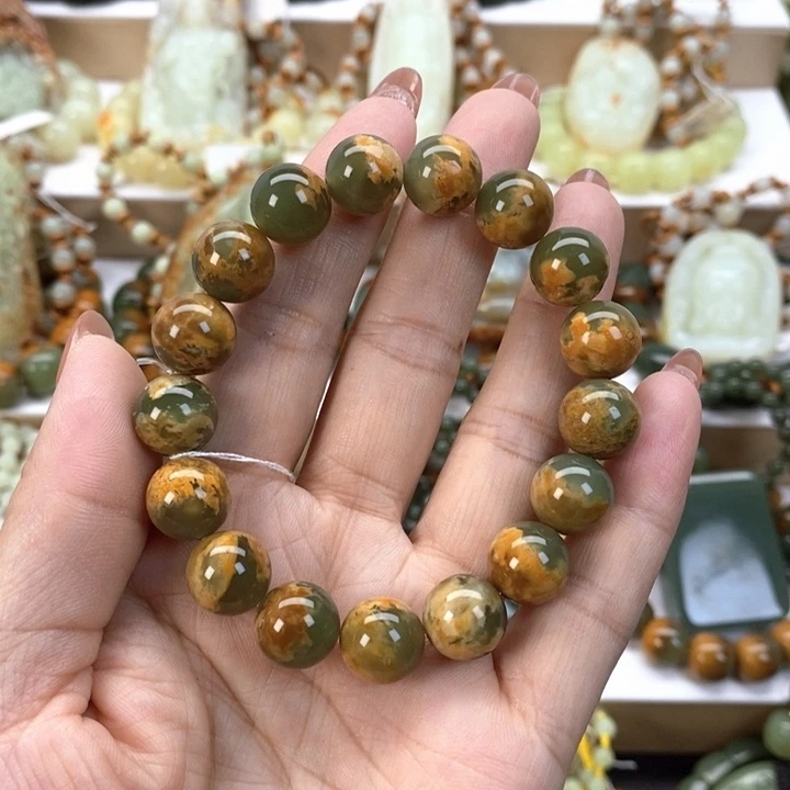 【闪购商品】透闪石质玉手串未镶嵌夏****天