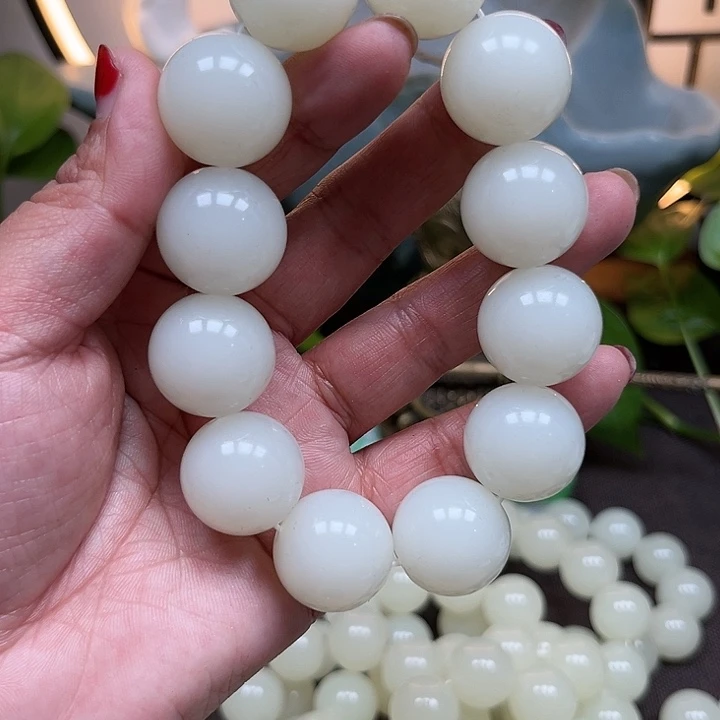 和田玉手串未镶嵌