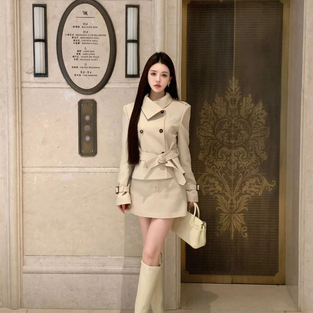 英伦假日风时尚套装女2025秋季新款气质卡其色风衣外套半裙两件套