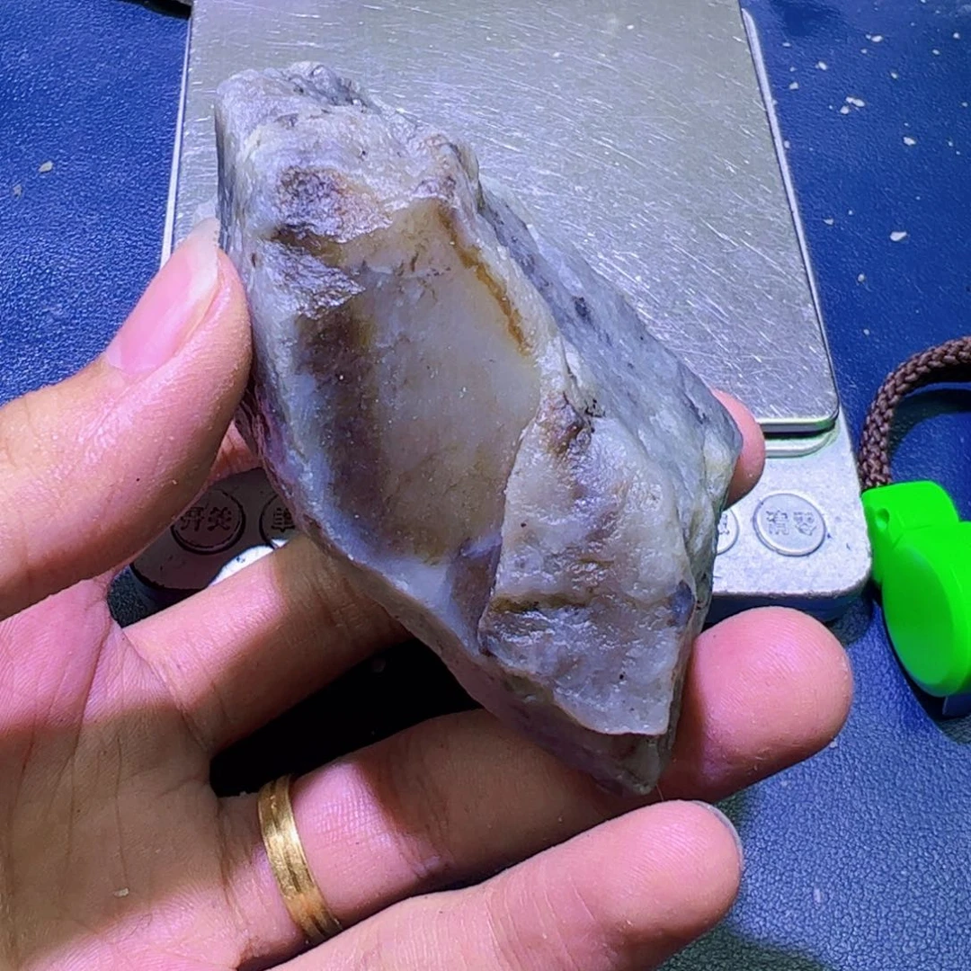 未镶嵌和田玉（糖玉）珠宝半成品